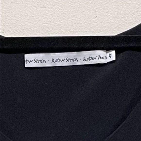 & Other Stories Black Sleeveless Cape Blouse Size 12 - Picture 4 of 6